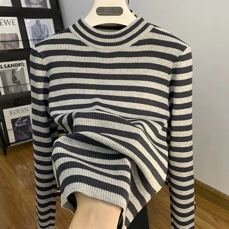 T-Shirts - Plus Size Women Mock Neck Long